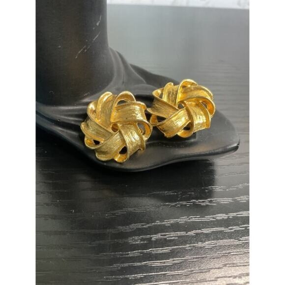Vintage Gold-Tone Twisted Knot Clip-On Earrings - Picture 1 of 4